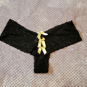 NWT Cacique panties